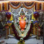 कार्तिक संकष्टी चतुर्थीनिमित्त थेऊर श्री चिंतामणी गणपती मंदिरात भाविकांची मोठी गर्दी