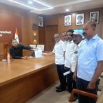 दिव्यांगाच्या विविध मागण्यासाठी प्रहार दिव्यांग संघटनेच्या वतीने जिल्हाधिकाऱ्यालया समोर धरणे आंदोलन.