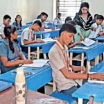 मास कॉपी: संपूर्ण महाराष्ट्रात HSC आणि SSC परीक्षांमध्ये कॉपी करण्यास मदत करणाऱ्या शिक्षकांना, शाळेच्या कर्मचाऱ्यांना बोर्डाने निलंबित केले. पुणे बातम्या