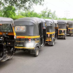 भाड्याच्या वादातून पुण्यातील ऑटोचालकाने प्रवाशासह त्याच्या वडिलांना मारहाण; गुन्हा दाखल | पुणे बातम्या