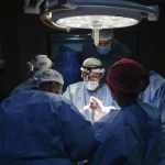 डॉक्टर दुर्मिळ लांब-सेगमेंट स्पाइनल कॉर्ड ट्यूमर काढून टाकतात ज्यामध्ये ब्रेनस्टेमचा समावेश होतो. पुणे बातम्या