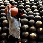 महाराष्ट्राच्या काही भागांमध्ये, 46-47° सेल्सिअस उष्णतेमुळे भाजीपाला पिकांचे नुकसान होते; शेतकऱ्यांना उत्पादन नुकसान, भाव वाढण्याची भीती आहे. पुणे बातम्या