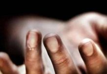 रावेत पुलाच्या मध्यभागी एसयूव्ही अचानक उलटल्याने 10 वर्षीय मुलीचा मृत्यू झाला. पुणे बातम्या