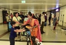 AAI ने ‘यात्री सुविधा दिवस’ साजरा केल्यामुळे प्रवासी लोहेगाव विमानतळावर गर्दी-मुक्त रस्ते आणि सार्वजनिक वाहतुकीचा उत्तम प्रवेश शोधत आहेत. पुणे बातम्या