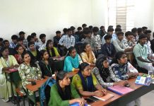 महाविद्यालये SPPU कडून स्पष्टतेची वाट पाहत असल्याने NEP 4थ्या वर्षाच्या सन्मान प्रवेशांना विलंब होतो. पुणे बातम्या