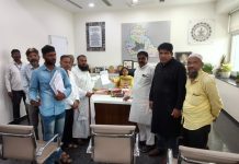 हजरत शम्सुद्दीन कादरी रहमतुल्लाह अलैह दर्गाह पाडल्याच्या निषेधार्थ विविध संघटनांचे जिल्हाधिकाऱ्यांना निवेदन; २४ तासांत पुनर्बांधणीची मागणी