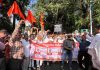 गद्दार खासदारांविरोधात शिवसेना पुणे आक्रमक; रस्ता पेठेत तिरडी आंदोलनाने परिसर दणाणला
