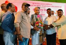 बापुसाहेब गानला यांना जीवनगौरव पुरस्कार प्रदान; वानवडीत मान्यवरांच्या उपस्थितीत सोहळा थाटात संपन्न