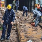 सोमवारच्या भूस्खलनानंतर पुणे-लोणावळा रेल्वे मार्ग पूर्ववत करण्याचे काम सुरू आहे. पुणे बातम्या