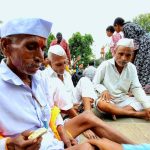 वारकऱ्यांनी पुण्यात थांबल्यामुळे प्रार्थना, विश्रांती आणि सेवा | पुणे बातम्या