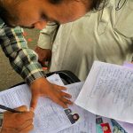 एसआयआर डिजिटायझेशनला चालना देण्यासाठी पुणे जिल्हा प्रशासन महाविद्यालयात, एनसीसीचे विद्यार्थी. पुणे बातम्या