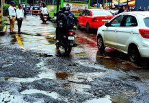 भव्य सायकल टूर मार्गांवर खड्डे दिसू लागल्याने कार्यकर्त्यांनी ऑडिटची मागणी केली. पुणे बातम्या