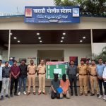 बनावट सोशल मीडिया खात्यांद्वारे तरुणास ब्लॅकमेल करून १.७७ लाखांची खंडणी उकळणाऱ्या आणि आत्महत्येस प्रवृत्त करणाऱ्या दोन सायबर आरोपींना बिहारमधून जेरबंद